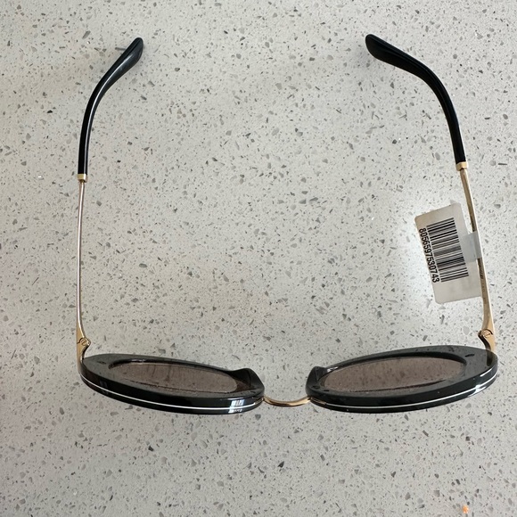 Dolce and Gabbana circular half print sunnies - Picture 3 of 6